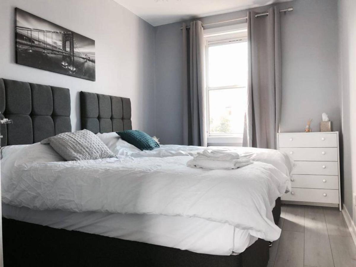 Captivating 2-Bed Apartment In Kirkcaldy Bagian luar foto
