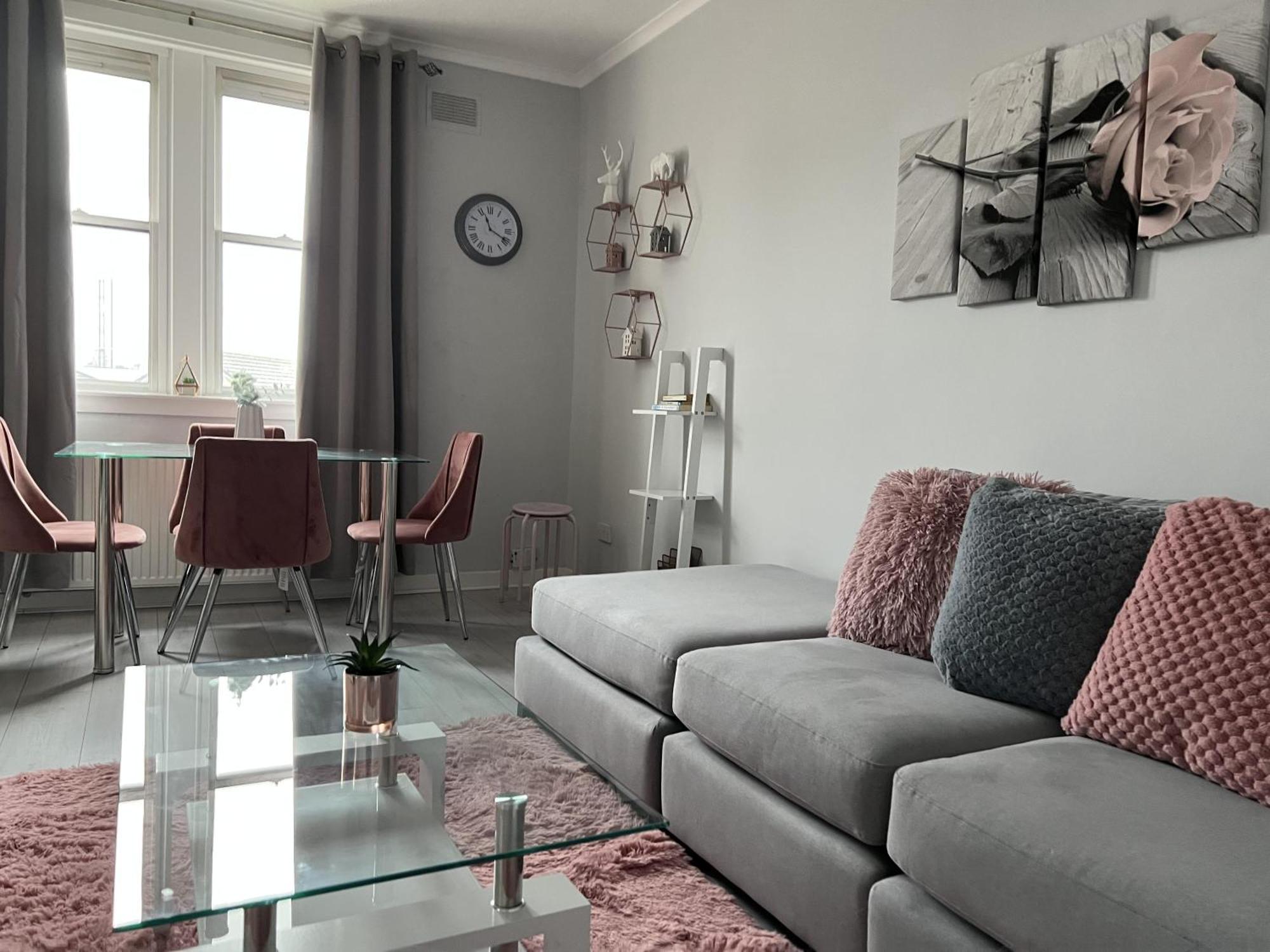 Captivating 2-Bed Apartment In Kirkcaldy Bagian luar foto